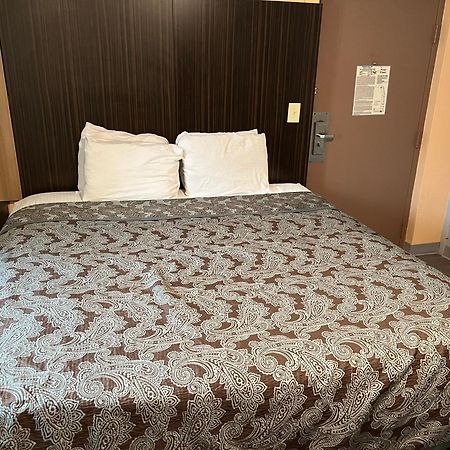University Manor Inn บัฟฟาโล ภายนอก รูปภาพ