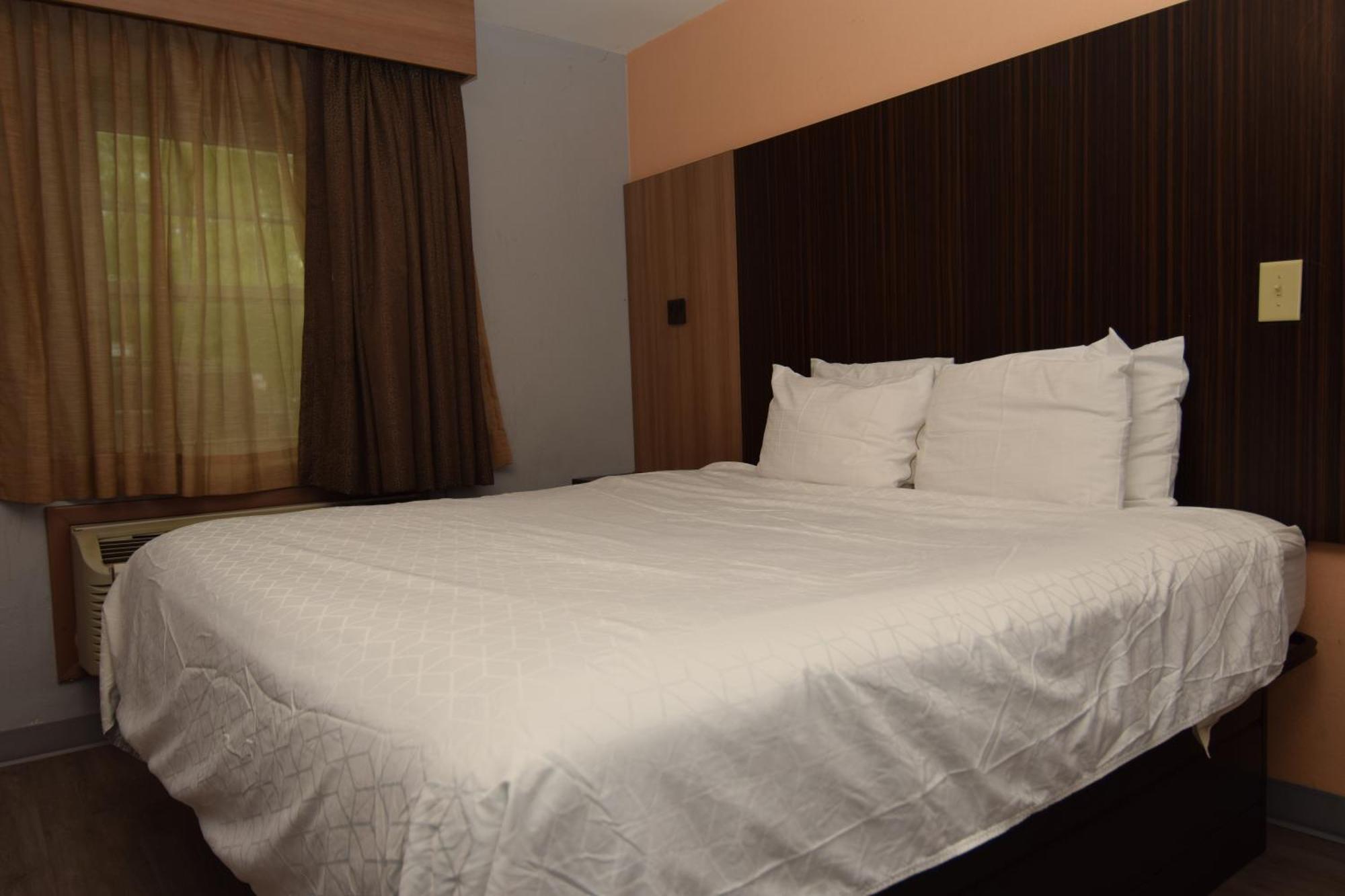 University Manor Inn บัฟฟาโล ภายนอก รูปภาพ